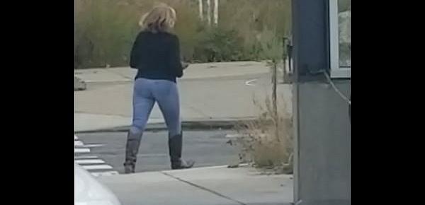  A Fan got video of MarieRocks out in public